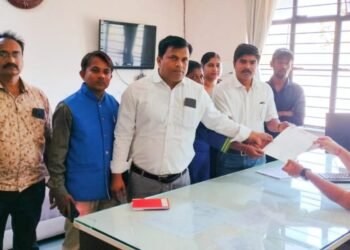 वर्धा: “राज्यपाल कोश्यारी हटाव” अशी स्वराज्य संघटनेसह  सर्वपक्षीय आणि सर्व सामाजिक संघटनेची मागणी.