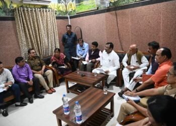 बल्लारपूर रेल्वे दुर्घटनेतील दोषींवर पोलिस अहवालानुसार कारवाई होणार: पालकमंत्री सुधीर मुनगंटीवार