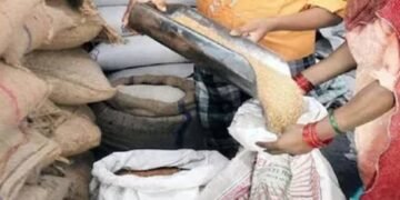 कळमेश्वर येथे रेशन धान्याची काळ्या बाजारात विक्री, धान्य खरेदीचे थेट कनेक्शन राईस मिलशी व्यापारी होतो आहे मालामाला.