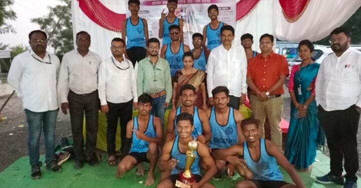 बीड: आदित्य कृषी महाविद्यालयाला मिळाले आंतर महाविद्यालय खोखो क्रीडा स्पर्धेत उपवीजेतेपद.