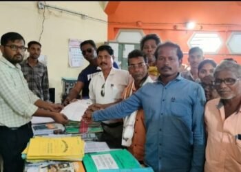 गोटूलवर नगर परिषद कार्यालयाने केलेले अतिक्रमण तात्काळ हटवा: वंचित बहुजन आघाडीचे मुख्याधिका-यांना निवेदन.