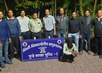 पिंपरी-चिंचवड गुन्हे शाखा, युनिट 1 ने चिखली येथील भोसले पेट्रोल पंपावर झालेल्या चोरीच्या या गुन्ह्यांची अवघ्या 48 तासात उकल केली आहे.