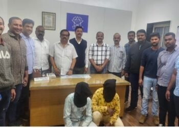 पुणे शहरात पीएमटी / पीएमपीएमएल बसमध्ये प्रवाश्यांची लटु करणारे अट्टल गुन्हेगार अटक त्यांचेकडुन ५ गुन्हे उघड ९६,०००/- रुमाल जप्त