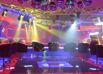 सामाजिक सुरक्षा विभागाची धडाकेबाज कामगिरी कोरेगाव पार्क मधील पब्लीक रेस्टॉरंट अॅण्ड बार, पुणे याचेवर कारवाई साऊंड सिस्टीम, डि.जे. मिक्सर जप्त