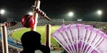 हिंगणघाट शहरात क्रिकेट सट्टावर पोलिसांनी केली कारवाई, दोन बुकिंना ठोकल्या बेड्या. मोठे मासे लागेल काय गळाला?