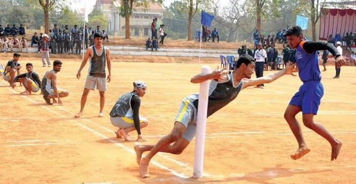 आदित्य अंनतंत्रज्ञान महाविद्यालययात आंतर महाविद्यालय खोखो क्रीडा स्पर्धाचे आयोजन.