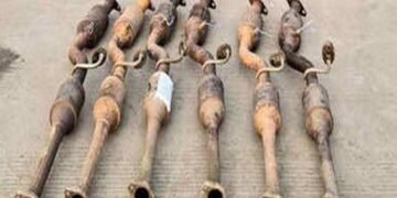 हडपसर भागात मारुती सुझुकी कॅरी टेम्पो व मारुती ईको गाडीचे सायलेन्सर चोरून धुमाकुळ घालणारे आरोपींना केले जेरबंद