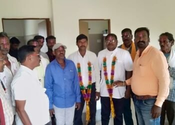 झिंगानूर आदिवासी विविध कार्यकारी सहकारी संस्थेवर आदिवासी विद्यार्थी संघटनेचा झेंडा, रामाजी आत्राम अध्यक्ष तर बाबुराव कुम्मरी उपाध्यक्ष