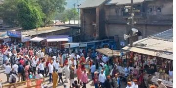 वाढते ‘लव्ह जिहाद’ चा प्रकरणा विरोधात त्र्यंबकेश्वर मध्ये हिंदू सकल मोर्चा.