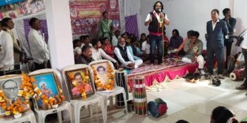 सातनवरी (टोली) येथे लोक कलावंतांचा जिल्हास्तरीय भव्य मेळावा संपन्न.