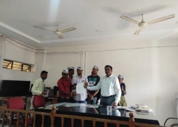 आम आदमी पार्टी शाखा वडसा (दे. ग )च्या वतीने मुख्यमंत्री एकनाथ शिंदे यांना विविध मागण्यांचे निवेदन देण्यात आले.