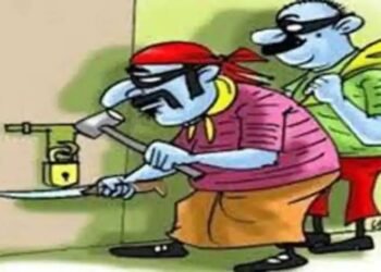 कळवण शहरातील कुलस्वामिनी कॉलनीतील बंद घराचे कुलूप तोडून सहा लाखांची चोरी, पोलिसांसमोर मोठे आवाहन.