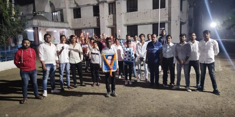 वानाडोंगरी येथील शासकीय वस्तीगृहाच्या विद्यार्थ्यांची अभिवादन फेरी… बाबासाहेबांना वाहीली आदरांजली.