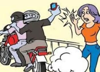 नाशिक शहरात चोरीच्या घटनेत वाढ, अल्पवयीन मुलीकडील मोबाईल ओरबाडून दुचाकीस्वार चोरट्यांनी काढला पळ.