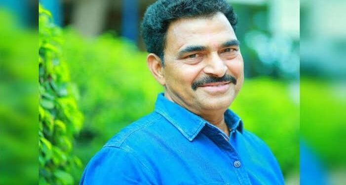 सातारा: चित्रपट अभिनेते सयाजी शिंदें यांनी केली फसवणूक, चित्रपटात काम करण्यासाठी घेतले पाच लाख…