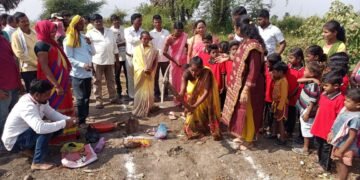 अबनपल्लीच्या चिमुकल्यांना मिळणार नवीन अंगणवाडी माजी जि.प अध्यक्ष भाग्यश्री आत्राम यांनी केले भूमिपूजन.