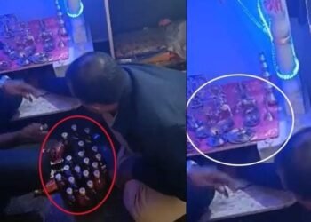 वर्धा दारूसाठी देवाला पण नाही सोडलं, महिलेने चक्क देवघरामध्ये लपवून ठेवला अवैध दारूचा साठा.