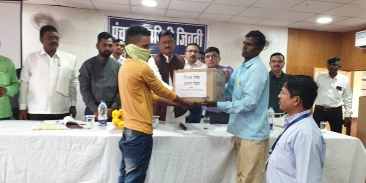 आमदार सुभाष धोटे यांनी घेतला जिवती तालुक्यातील विविध विभागांच्या कामांचा आढावा.