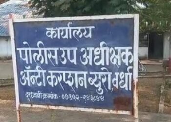 पोलिस उपनिरीक्षक सापडला जाळ्यात; 2 लाख रुपयांची लाच स्वीकारताना रंगेहाथ पकडलं, वर्धा पोलिसांत खळबळ.