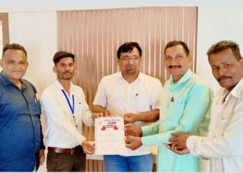 विशाल गोरे यांचा पोलीस मित्र संघ महाराष्ट्र राज्य तर्फे सन्मान पत्र देऊन सन्मानित.