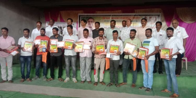 संतनगरी धाबा येथे भव्य नेत्रचिकीत्सा आणी रक्तदान शिबीर तथा विविध उपक्रमातून अमरभाऊ बोडलावार यांचा वाढदिवस साजरा.