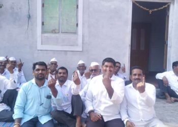 संगमनेर ग्रामपंचायत निवडणुक 80 टक्के मतदारांनी बजावला हक्क, उमेदवाराचे भाग्य ईव्हीएम मध्ये बंद.