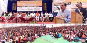 भारत विद्यालयात अमृत महोत्सवाचा समारोप, मराठी माध्यमाच्या शाळानी शिक्षण क्षेत्रात नवनविन प्रयोग करणे आवश्यक: आमदार रामदासजी आबंटकर