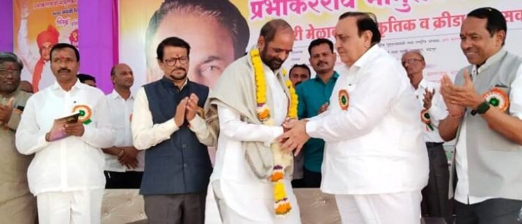 लोकनेते स्वर्गीय प्रभाकरराव मामूलकर यांच्या जयंतीनिमित्य पुतळ्याचे व प्रेरणा स्थळाचे लोकार्पण सोहळा संपन्न.