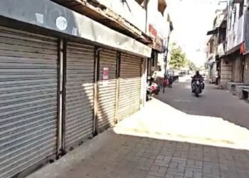 झारखंड राज्यातील जैन तीर्थ सम्मेद शिखरजीला पर्यटन क्षेत्र जाहीर केल्या मुळे जैन धर्मीयांचे आश्वी बुद्रुक बंद आंदोलन.