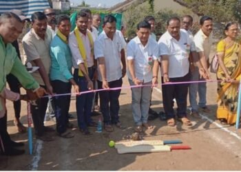 क्रिकेटच्या मैदानावरून प्रत्येक खेळाडूला आपले नैपुण्य दाखवता येते: माजी आमदार दिपक दादा आत्राम यांचे प्रतिपादन.