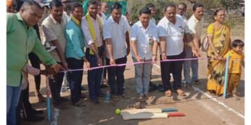 क्रिकेटच्या मैदानावरून प्रत्येक खेळाडूला आपले नैपुण्य दाखवता येते: माजी आमदार दिपक दादा आत्राम यांचे प्रतिपादन.