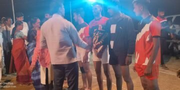 माजी सभापती सुनील उरकुडे यांच्या अध्यक्षतेखाली धीडशी येथे कबड्डी स्पर्धेचे उत्साहपूर्ण वातावरणात उदघाटन.