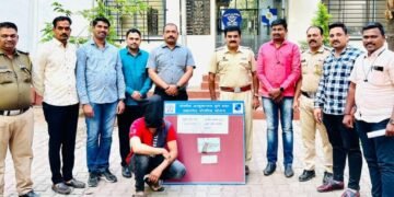 गावठी बनावटीच्या पिस्तुलाचा धाक दाखवुन जबरी चोरी करणाऱ्या सराईत आरोपीस स्वारगेट पोलीसांनी केले अटक