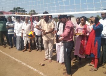 न्यू स्टार व्हॉलीबॉल मंडळ देवलमारी यांच्या वतीने भव्य व्हलिबॅल स्पर्धेचे आयोजन.