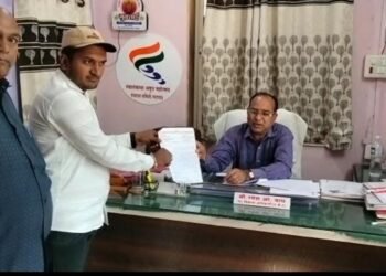 जळगाव जिल्हातील वडजी ग्रामसेवकाच्या मनमानी कारभारा विरोधात : काँग्रेसचा आंदोलनाचा इशारा