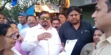 मुंबईत आरपीआय आठवले पक्षा तर्फे चंद्रकांत पाटील यांच्या महापुरुषावर वादग्रस्त विधाना विरोधात आंदोलन.