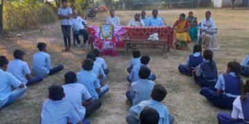 राजेंद्र विद्यालय भोयगांव येथे महापरिनिर्वाणदिनी परमपूज्य, महामानवास अभिवादन.