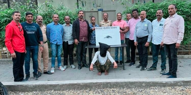 पिस्टल बेकायदेशीरपणे बाळगून दहशत माजविण्याचा प्रयत्नात असलेल्या आरोपीस तपास पथक येरवडा पोलीस स्टेशन कडून अटक