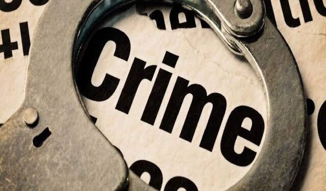 मुंबईतून पुण्यात येऊन घरफोडी करणाऱ्या पाहिजे आरोपीस Unit-2 ने केले अटक, त्याचे ताब्यातून गुन्ह्यात वापरलेली मोपेड हस्तगत