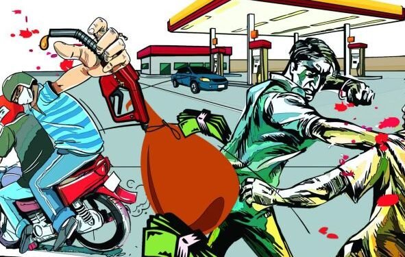 लोणीकाळभोर पोलीस स्टेशनच्या तपास पथकाची कामगिरी पुण्यात भारी..कुंजीरवाडी येथील पेट्रोल पंपावर दरोडा घालण्याच्या पूर्व तयारीत असलेल्या दरोडेखोरांचा डाव  मोडुन काढला.