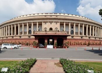 नोट बंदी मधून काय साध्य झाले? नोटाबंदीची अधिसूचना रद्द करण्याची आवश्यकता नाही: सर्वोच्च न्यायालयाचा निर्वाळा