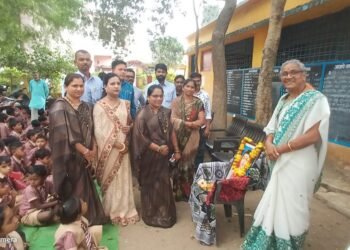 जि प उच्च प्राथमिक शाळा भंगाराम तळोधीत सावित्रीबाई फूले जयंती, मूख्याध्यापिका रेखाताई कारेकर यांचा निरोप समारंभ संपन्न.