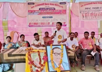 बोलेपल्ली येथील कबड्डी व व्हॉलीबॉल सामन्यांचे माजी आमदार दिपक दादा आत्राम यांचे हस्ते उदघाटन.