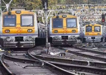 10 वी पास तरुणांना भारतीय रेल्वेत  नोकरीची सुवर्णसंधी, 2422 जागांवर भरतीसाठी नोटिफिकेशन जाहीर