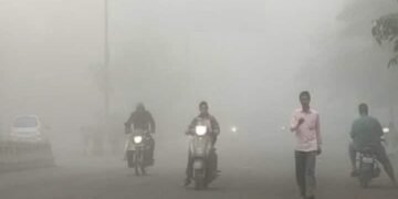 जालना: धुक्यामुळे अपघाताचे वाढले धोके, वाहन धारकांनो सावधानीने वाहन चालवा.