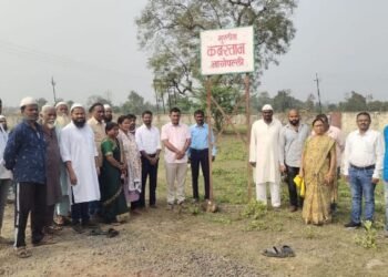 नागेपली येतील मुस्लिम समाजाच्या कब्रस्थानात संरक्षण भिंतीच्या बांधकामाचे भूमिपूजन संपन्न.