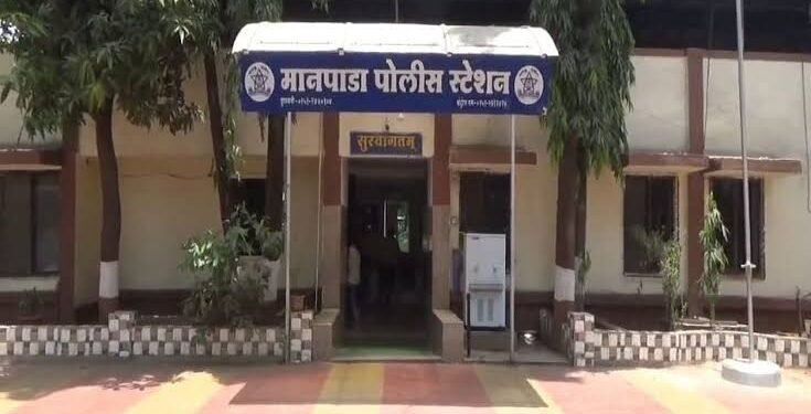 कौटुंबिक वादातून तीन जणांनी धारदार शस्त्रानं एका तरुणाचं लिंगच कापून टाकले, डोंबिवली येथील घटना.