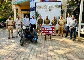 तुमच्या मुलाला लॉटरी लागली आहे असे सांगुन वृध्द महिलांना व नागरीकांना लुटणा-या आरोपीच्या सिहंगड रोड पोलीसांनी आवळल्या मुसक्या..