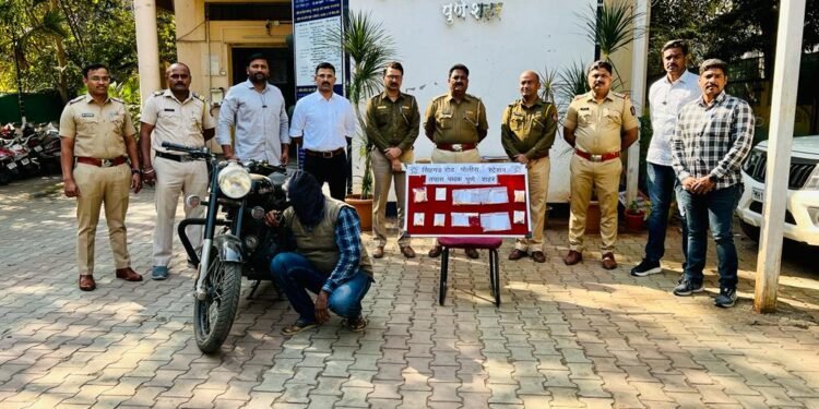 तुमच्या मुलाला लॉटरी लागली आहे असे सांगुन वृध्द महिलांना व नागरीकांना लुटणा-या आरोपीच्या सिहंगड रोड पोलीसांनी आवळल्या मुसक्या..