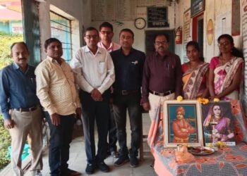 गुरुनानक विद्यालय विरूर येथे राजमाता जिजाऊ आणि युगपुरुष स्वामी विवेकानंद यांची जयंती सोहळा संपन्न.